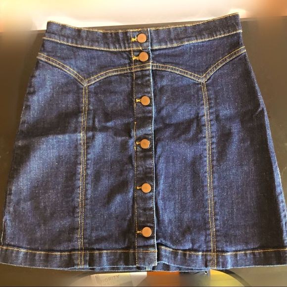 h&m•denim mini skirt a-line - Picture 2 of 4